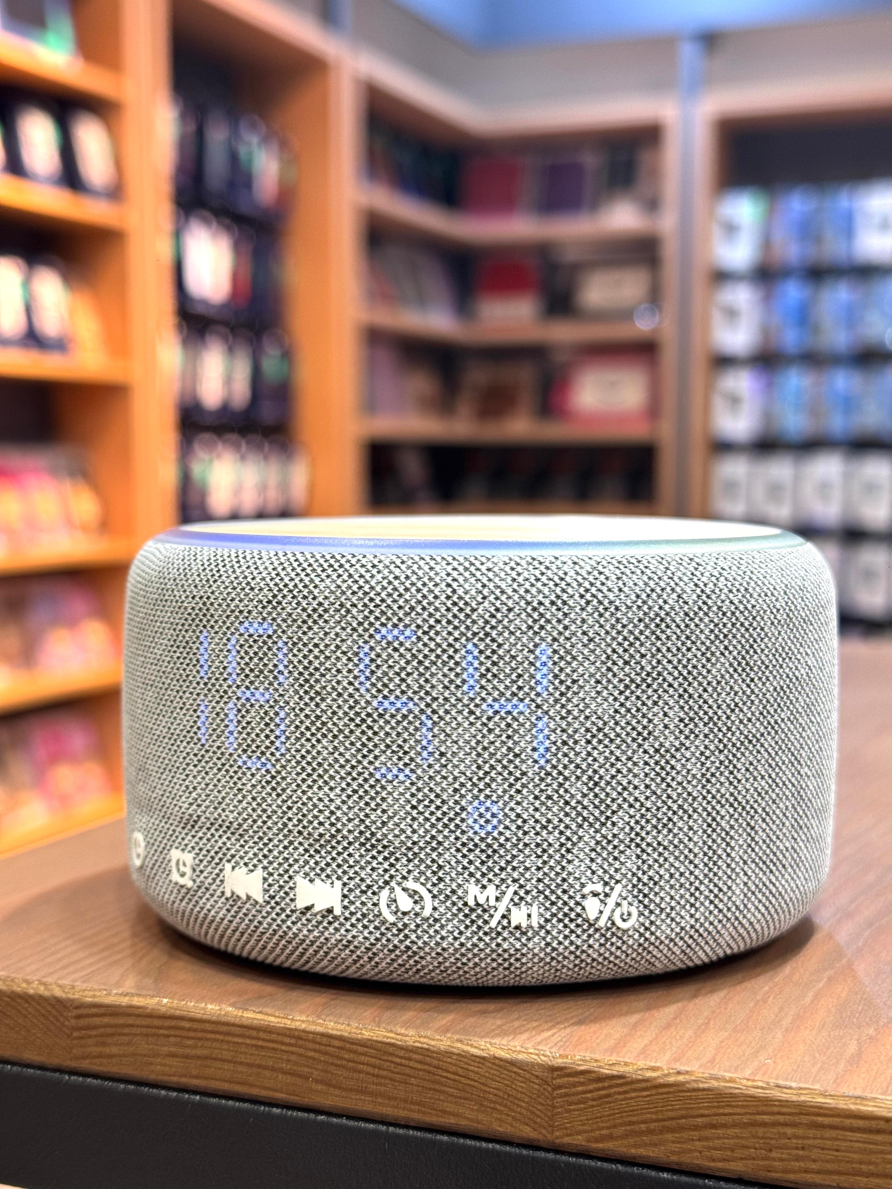 مكبر صوت بلوتوث SonicGlow Horizon من LZEL – مع منبه، شحن لاسلكي سريع 15 واط، وإضاءة RGB متعددة الألوان | خشبي / رمادي مكبر صوت بلوتوث SonicGlow Horizon من LZEL – مع منبه، شحن لاسلكي سريع 15 واط، وإضاءة RGB متعددة الألوان | خشبي / رمادي